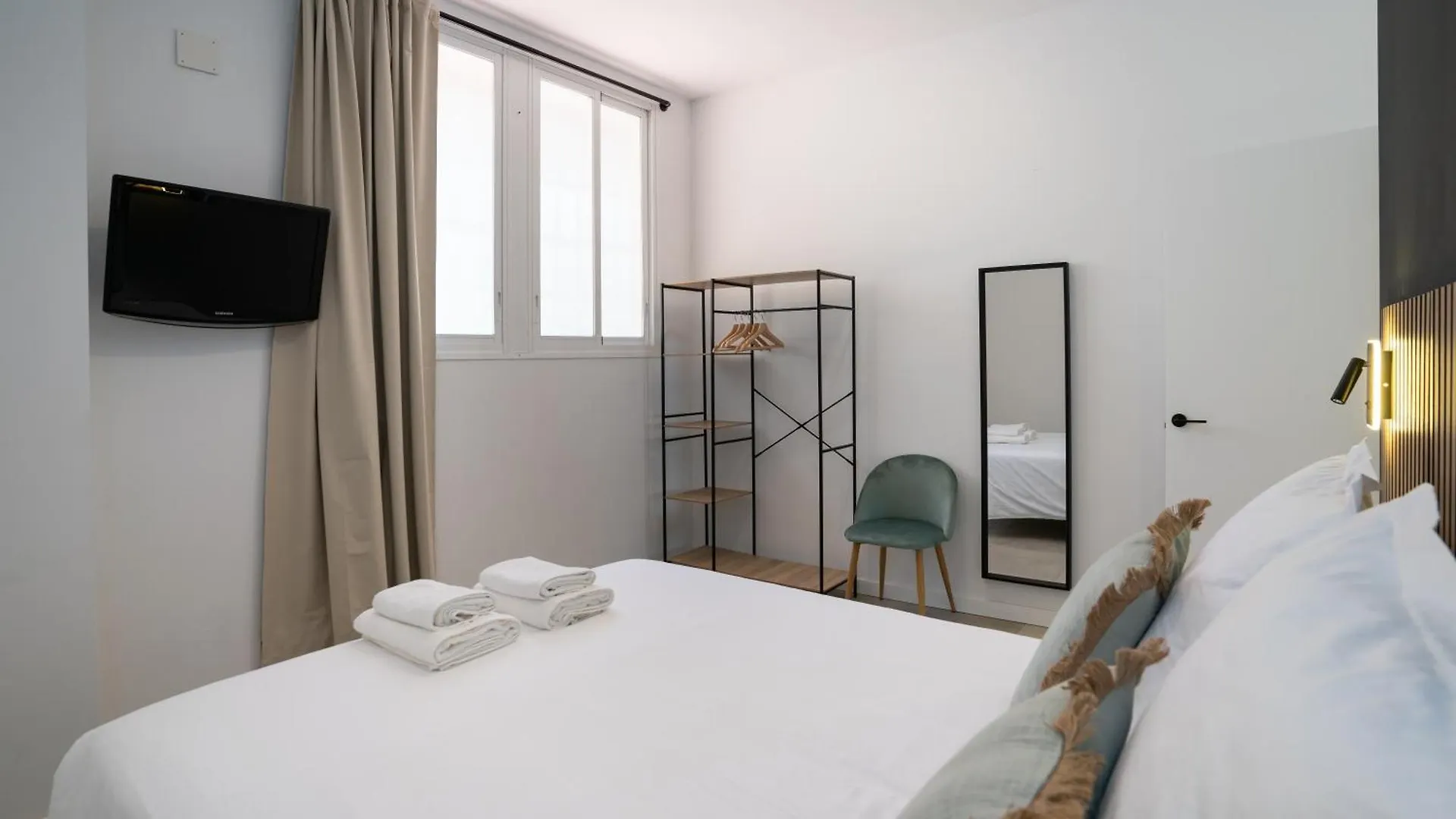 Nomad Malaga - Airport I Apartment