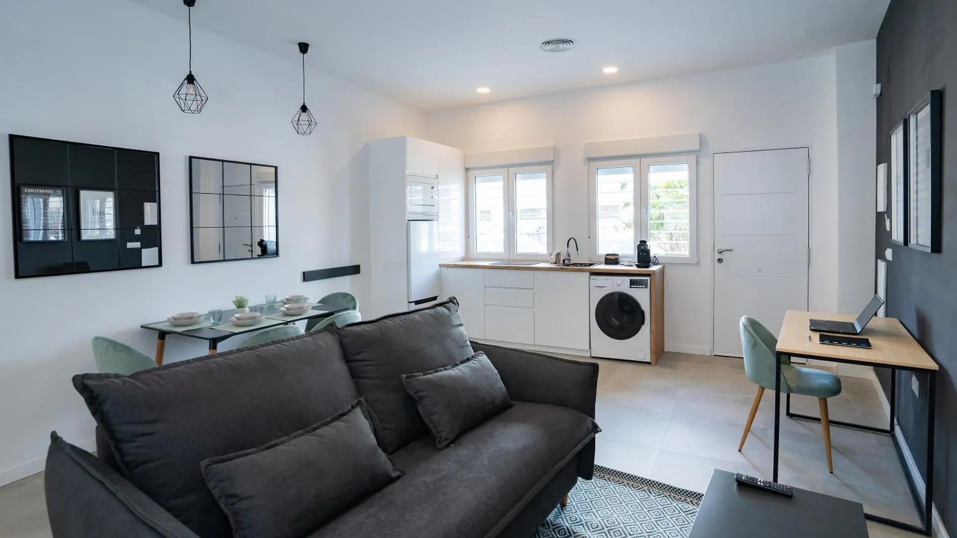 Nomad Malaga - Airport I Apartment